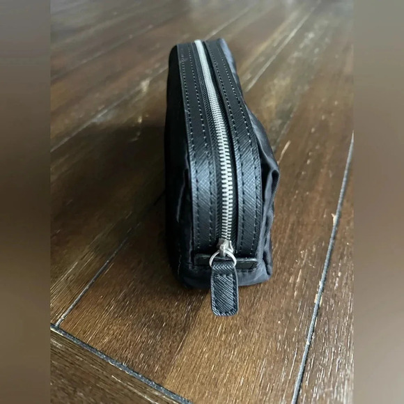 Salvatore Ferragamo Parfums cosmetics pouch - Picture 2 of 14